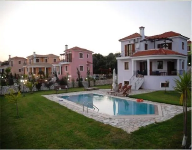 Sun Villas Свороната